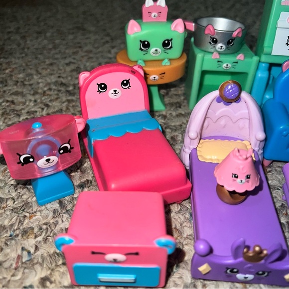 Shopkins Toy Bundle - Picture 2 of 5